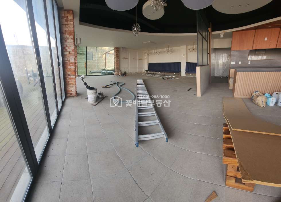 경기 김포시 고촌읍 신곡리 한강변주말예식장 빵카페,전문식당,넓은주차장 1층필로티 월세 매물번호 10348 사진 10