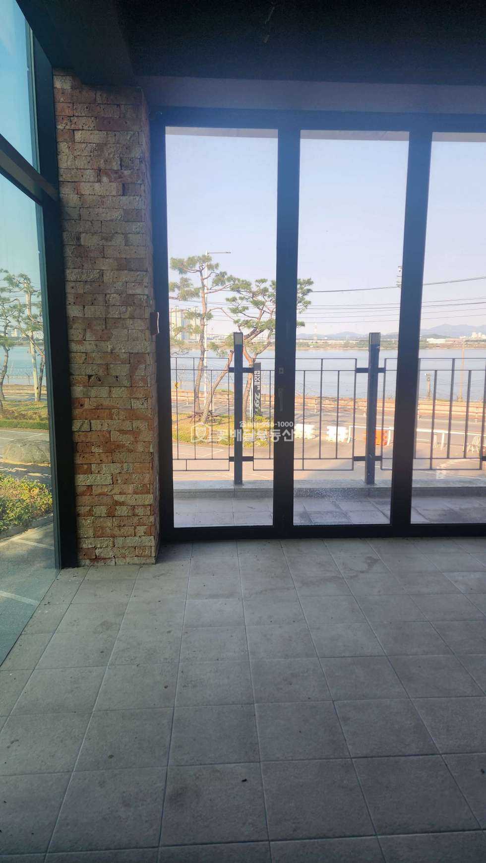 경기 김포시 고촌읍 신곡리 한강변주말예식장 빵카페,전문식당,넓은주차장 1층필로티 월세 매물번호 10348 사진 13